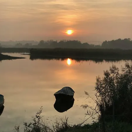 Bed & Breakfast Mooij Ooij